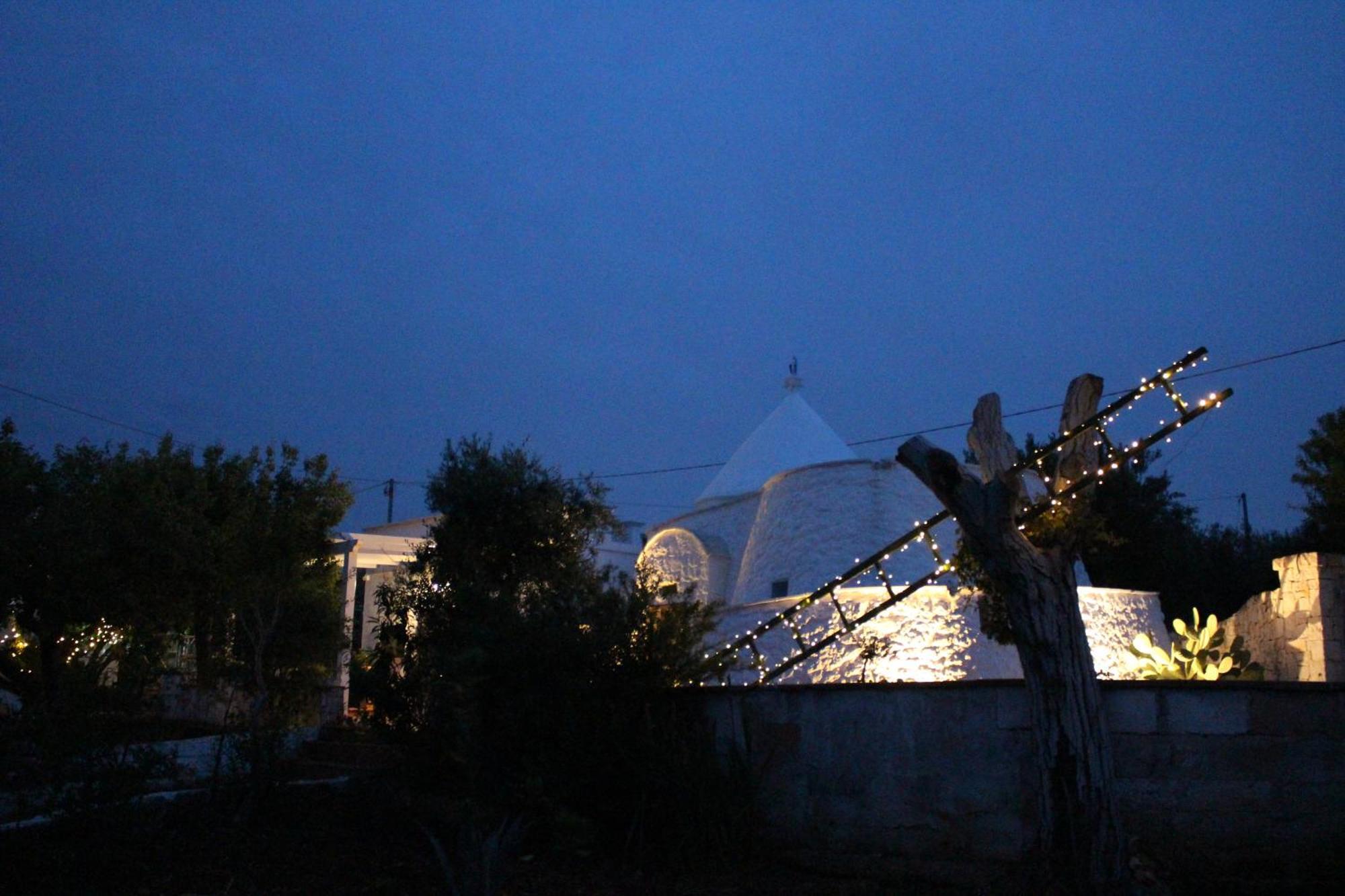 Trullo Il Melograno Guest House Ostuni Bagian luar foto