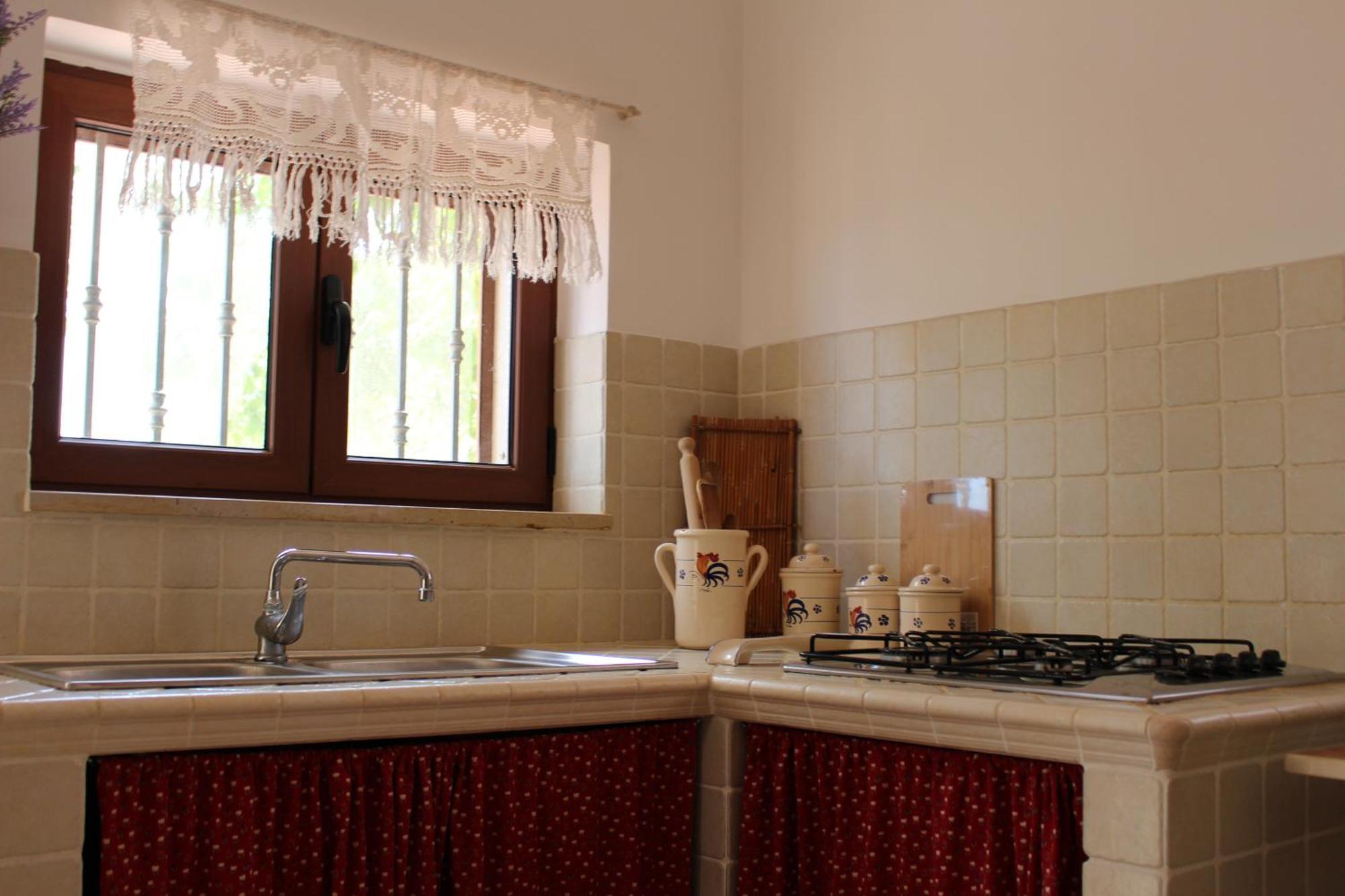 Trullo Il Melograno Guest House Ostuni Bagian luar foto