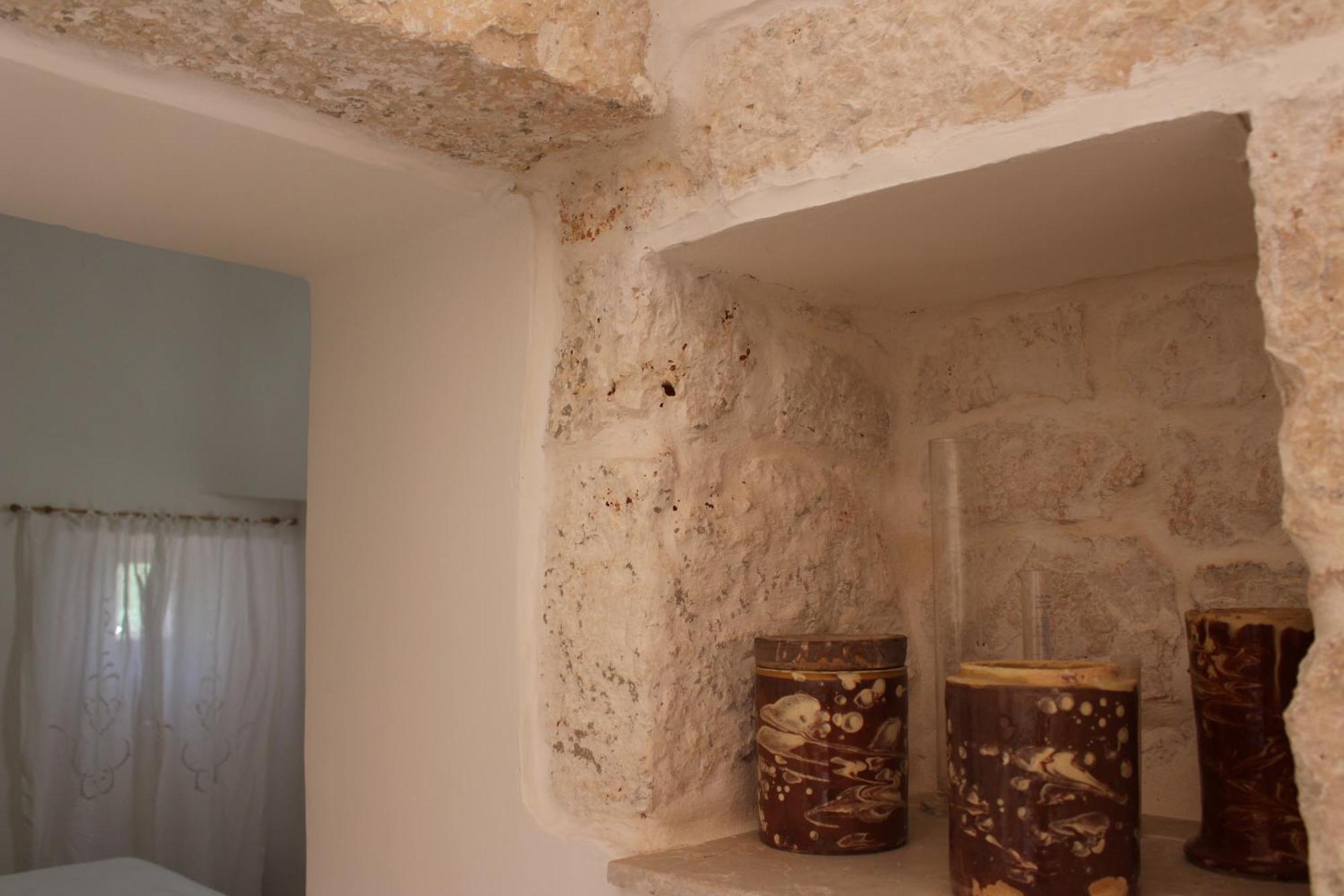 Trullo Il Melograno Guest House Ostuni Bagian luar foto