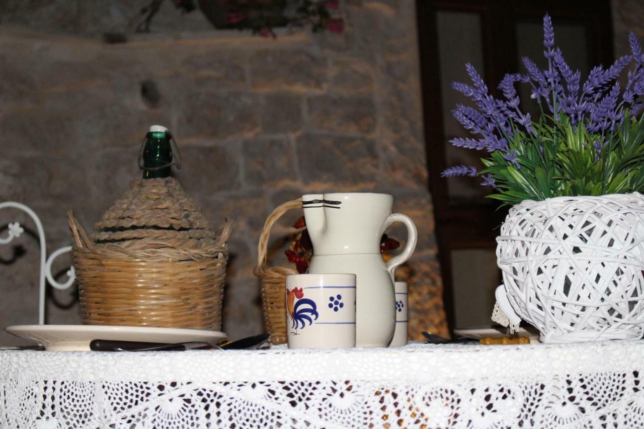 Trullo Il Melograno Guest House Ostuni Bagian luar foto