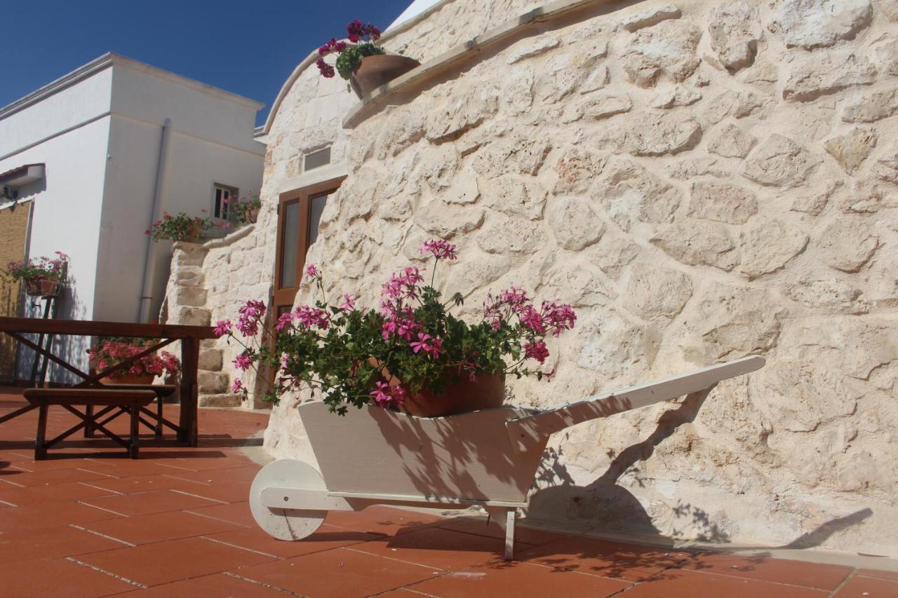 Trullo Il Melograno Guest House Ostuni Bagian luar foto